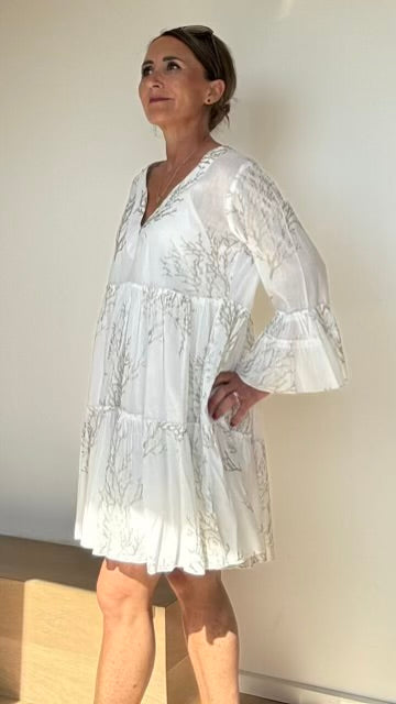 Leichte Sommer-Eleganz – das COPENHAGEN Kleid von Isla Bonita by SIGRIS