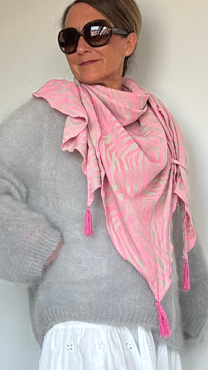 Dreieckstuch „Urban Tiger“ – Dein Styling-Wunder für jeden Look