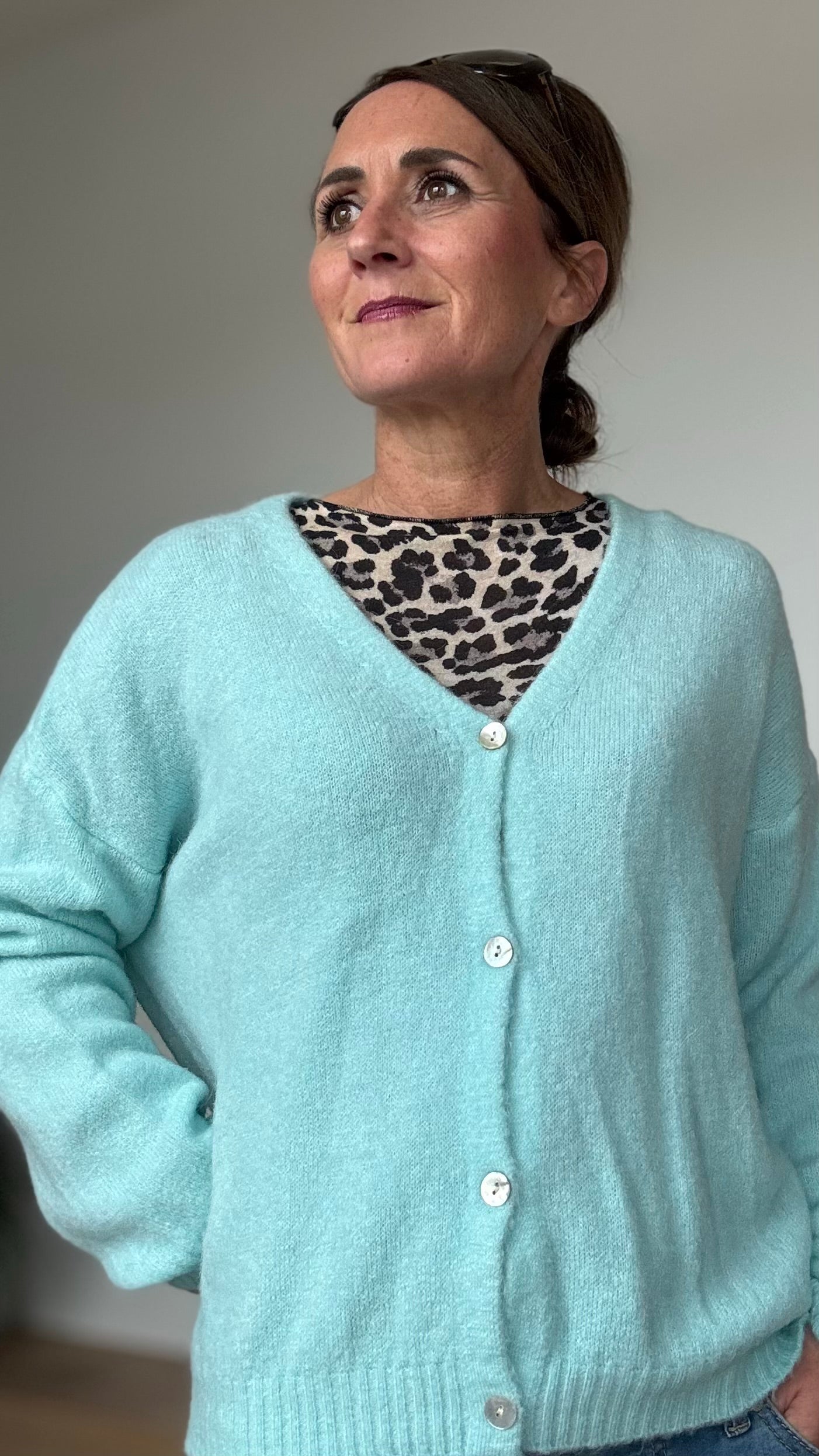 Vivid Elegance Cardigan – Farbiger Stil für jede Garderobe, verschiedene Farben