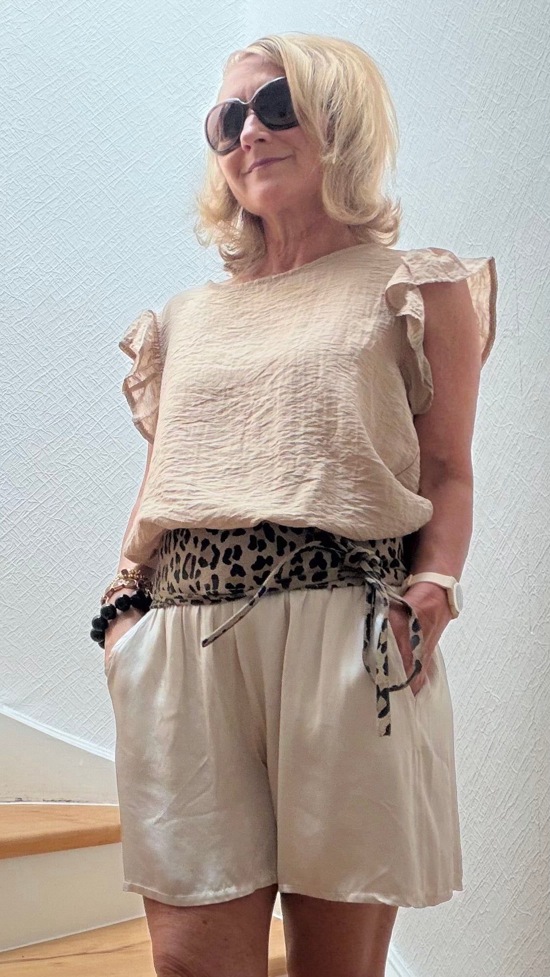 Eisweiß Chic Shorts - schlichte Eleganz