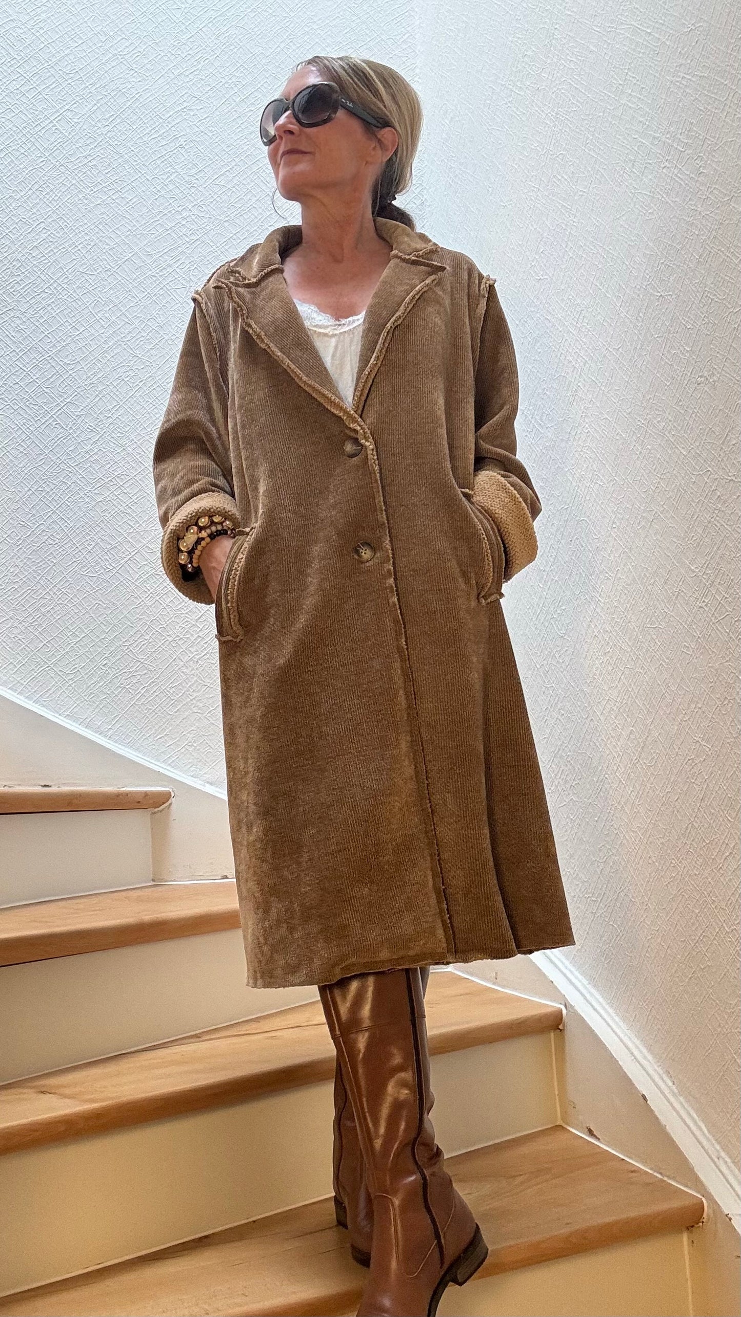 Cozy Chic Mantel – Niki-Cord trifft lässige Eleganz