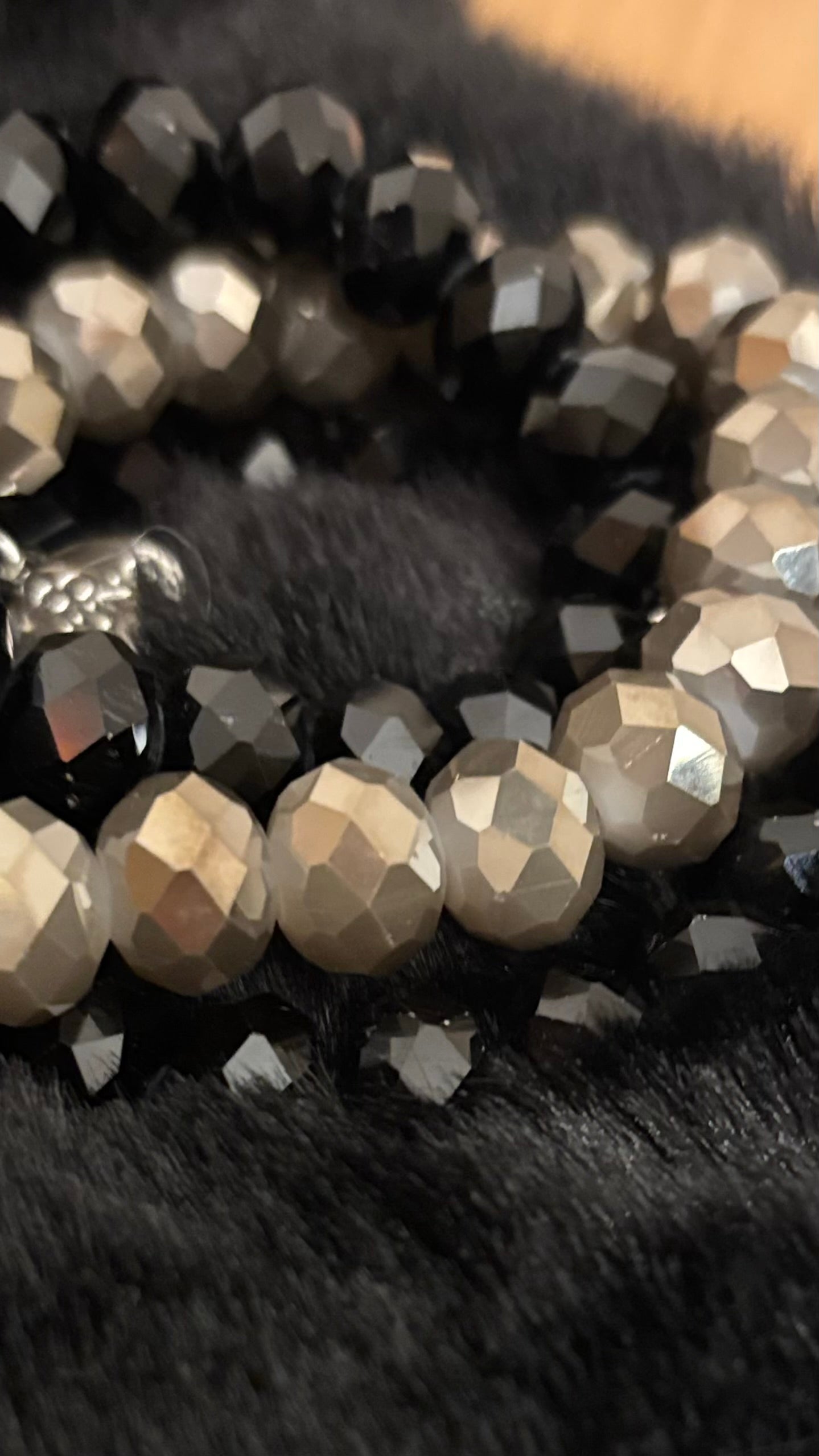 Facet Glow – Taupe Shine Armband