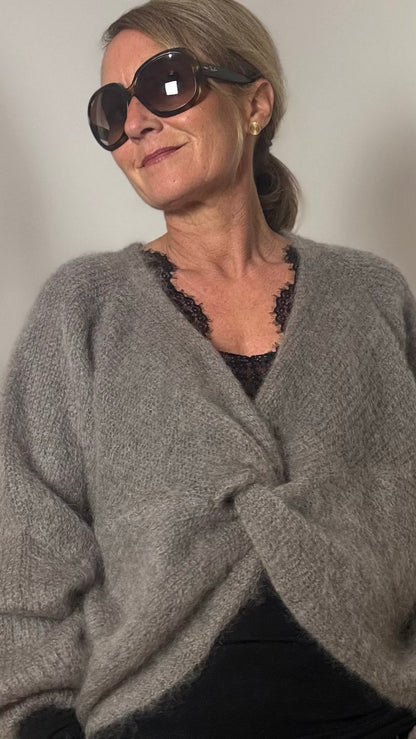 Twist & Cozy Pullover – Leichter Kid-Mohair-Strick für das ganze Jahr