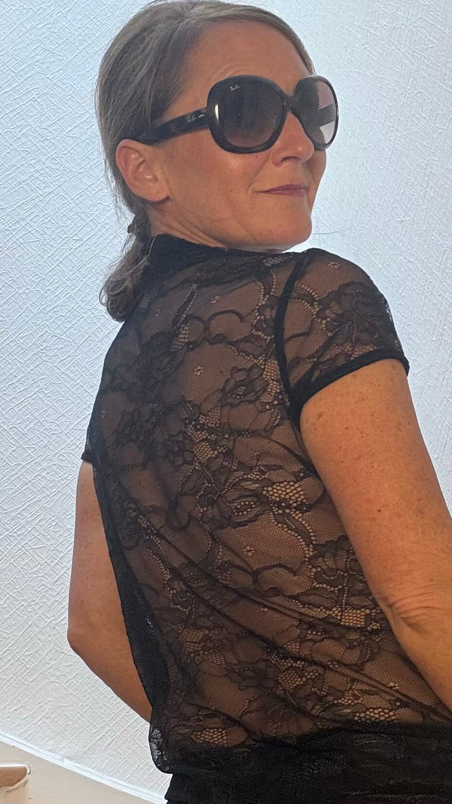 Mystic Lace Shirt – Verspielte Spitze mit modernem Twist