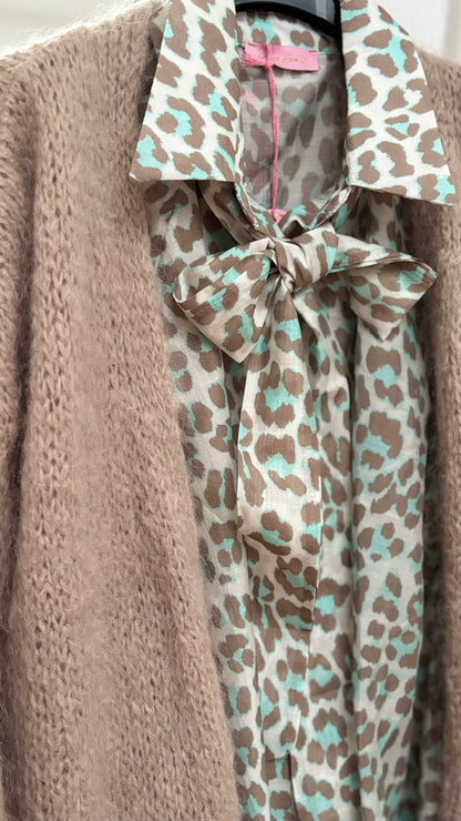 Wild Elegance Blouse - mit und ohne Schleife ein Hingucker