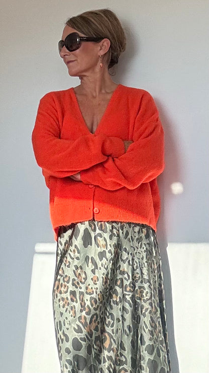 Leo Slip Skirt – feminine Coolness mit wildem Twist