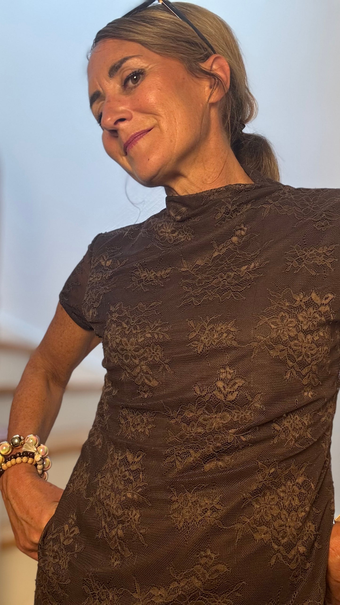 Mystic Lace Shirt – Verspielte Spitze mit modernem Twist