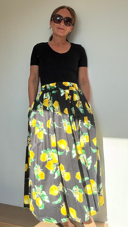 Sommerlicher Baumwollrock mit Zitronenprint, A-Linie, 79 cm Länge