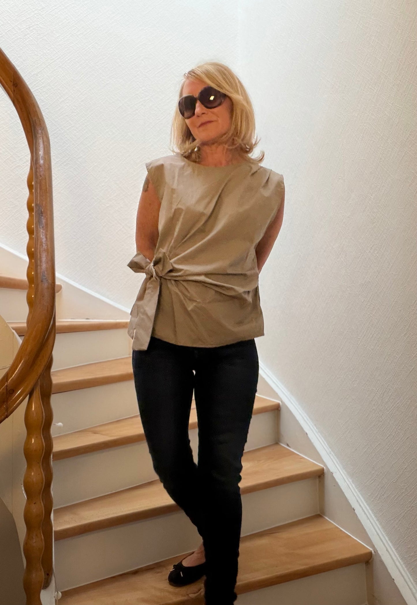 Bluse mit Bindeschleife