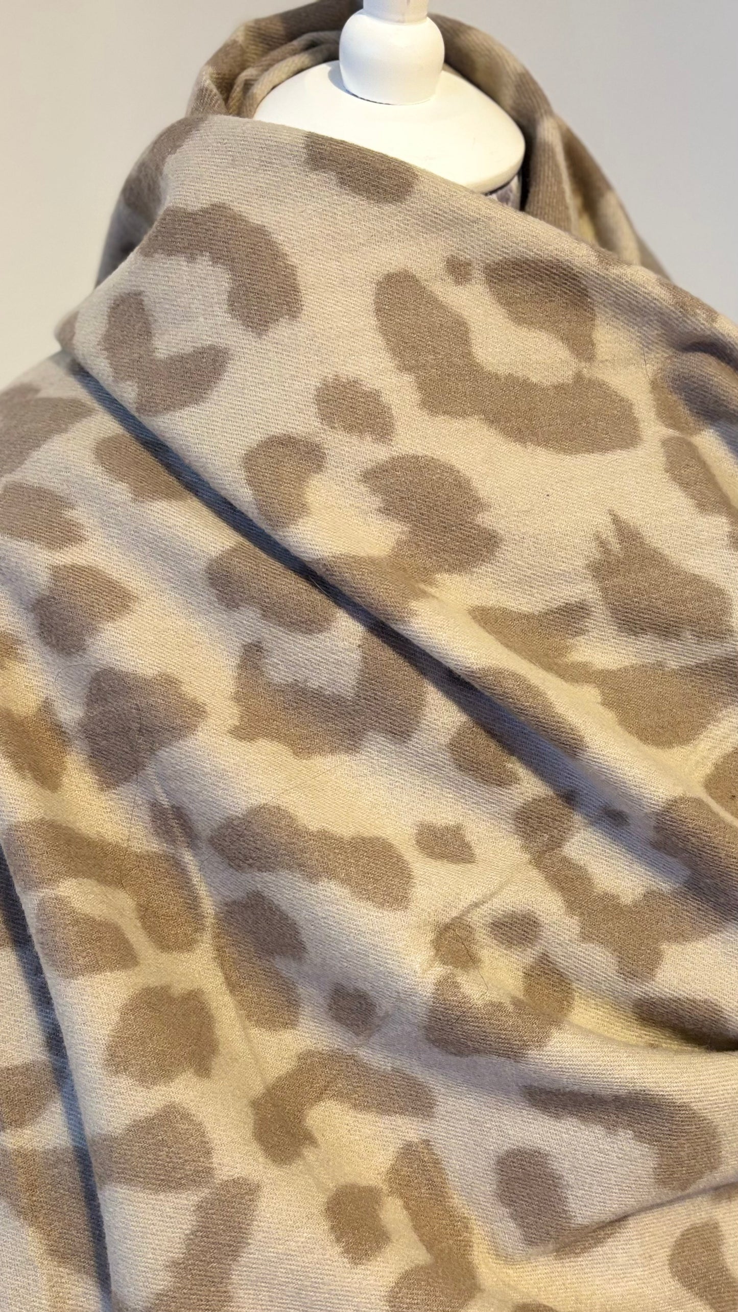 Leo Signature Schal - ein Schal, der mehr kann