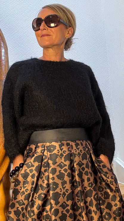 Midnight Leo Midi Skirt – wild, elegant & unwiderstehlich Miss Lotti
