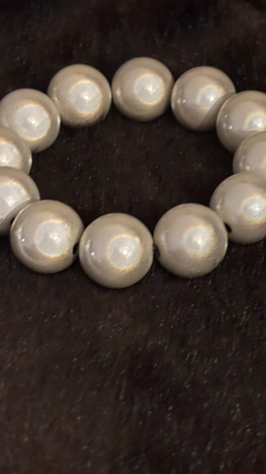 Frosted White Glow – das Armband in kühler Eleganz