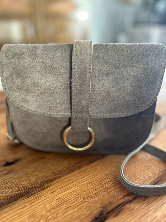 Elegance in Suede – Zeitlose Wildleder-Handtasche in Taupe