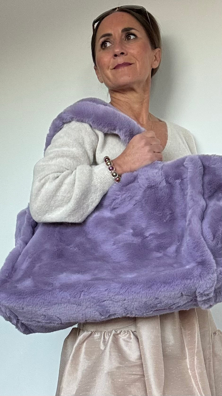 Faux-Fur Shopper – Kuscheliger Eyecatcher für den Maxi-Trend in zwei Farben