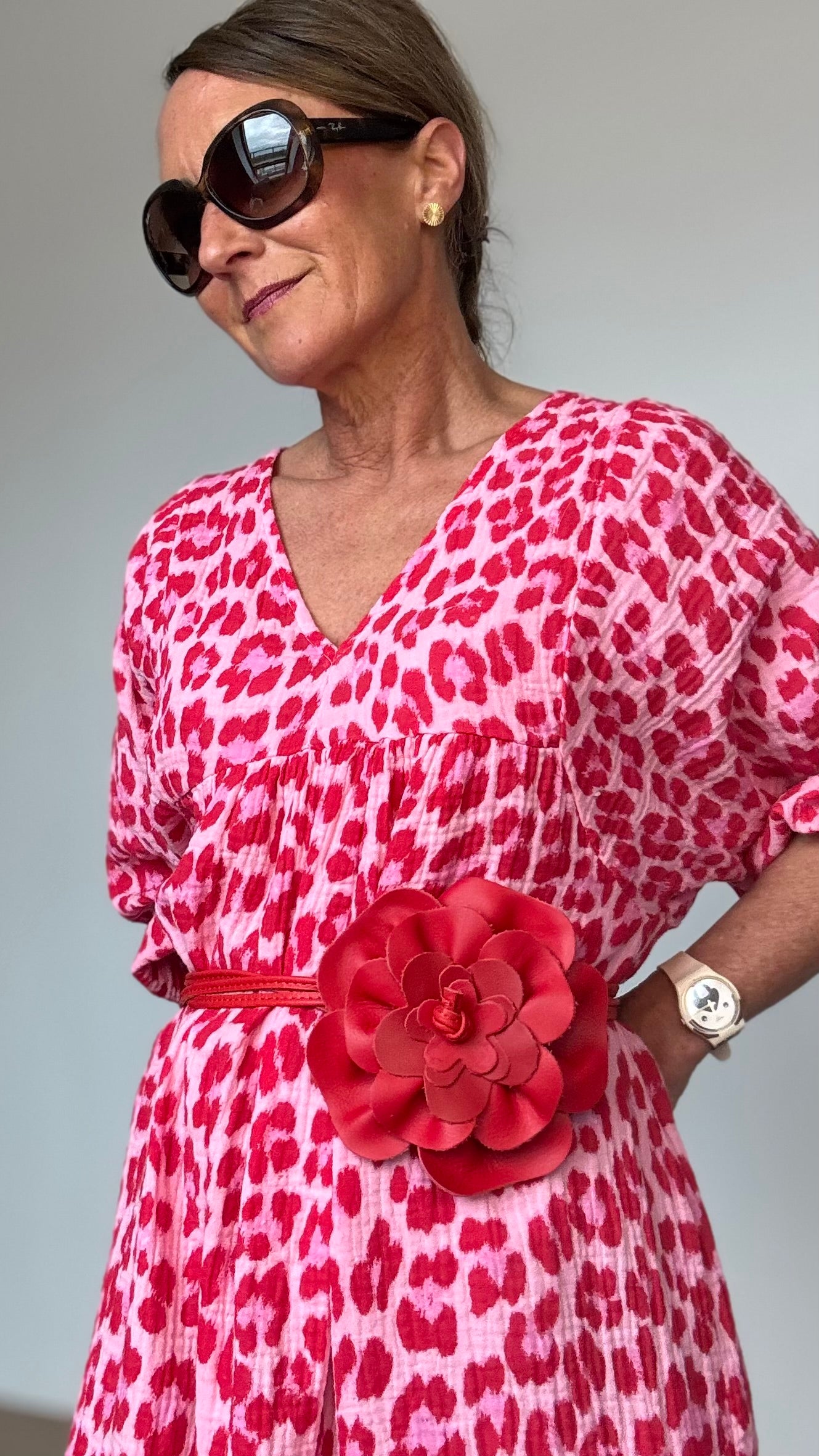 Lederrosen-Gürtel -  Elegantes Statement für deine Taille!