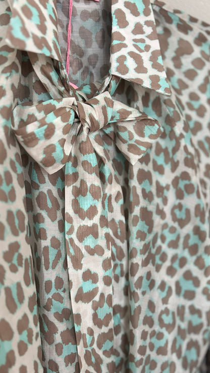 Wild Elegance Blouse - mit und ohne Schleife ein Hingucker