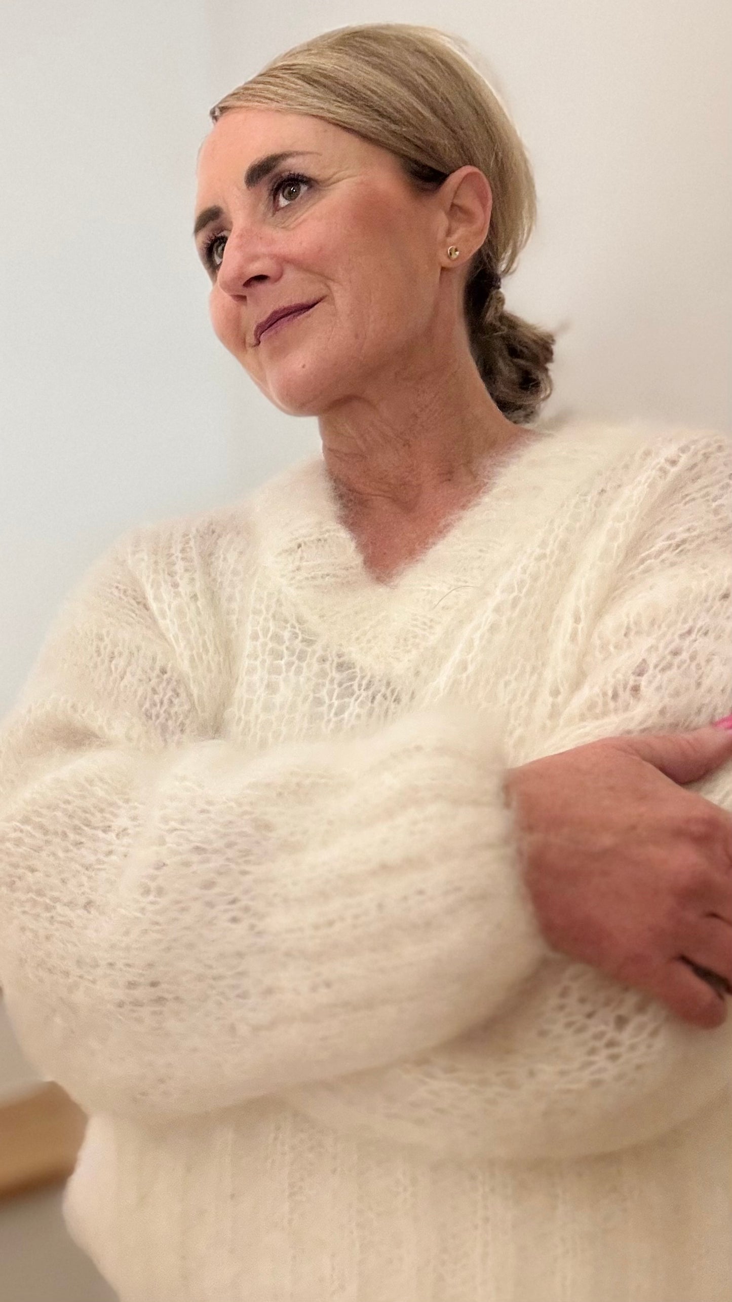 Cropped Elegance Pullover - Luxus trifft cozy Chic