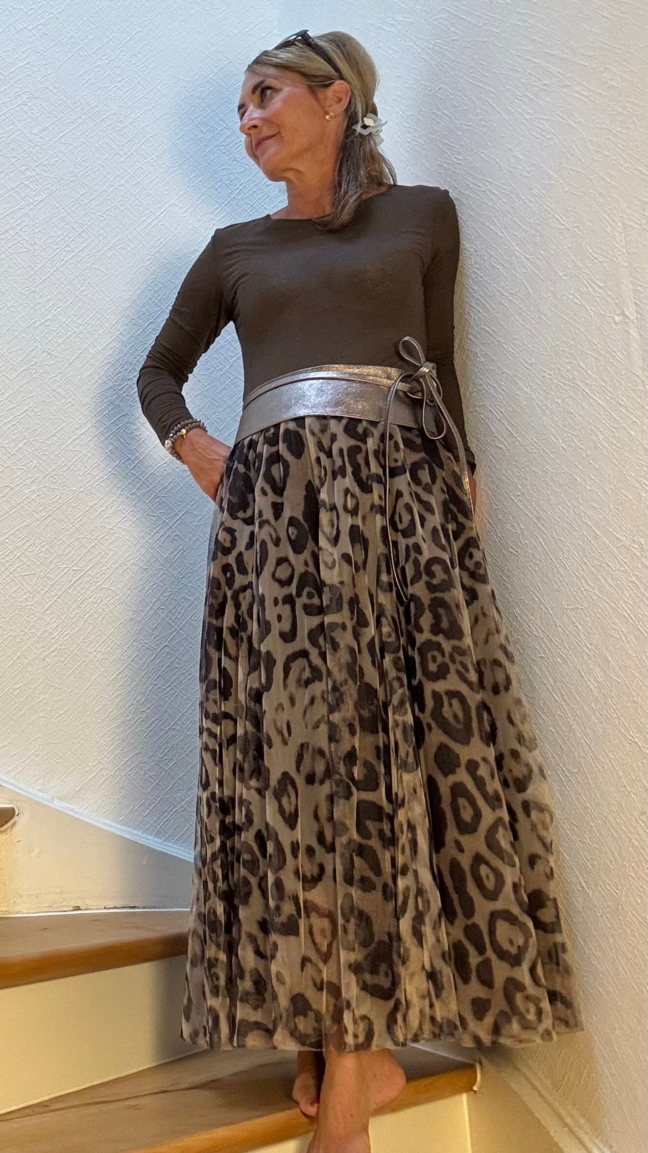 Miss Lotti Wild Grace Tüllrock: Langer Tüllrock mit großem Leo-Print und elastischem Bündchen, Länge ca. 89 cm – perfekt für Petites.