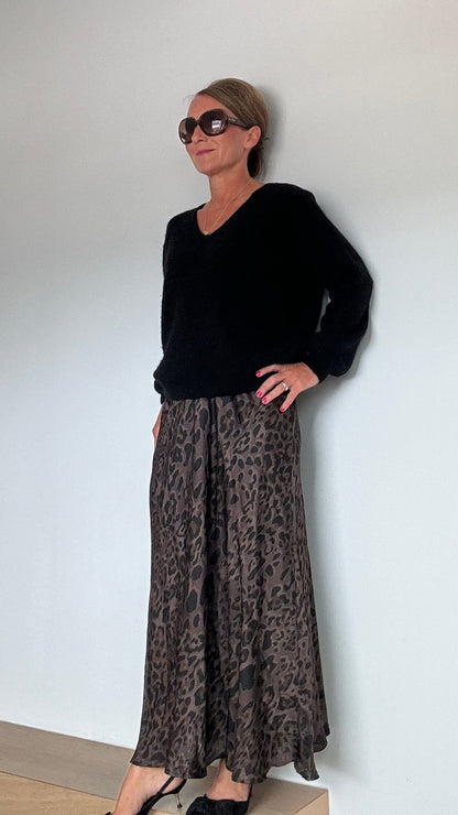 Leo Slip Skirt – feminine Coolness mit wildem Twist