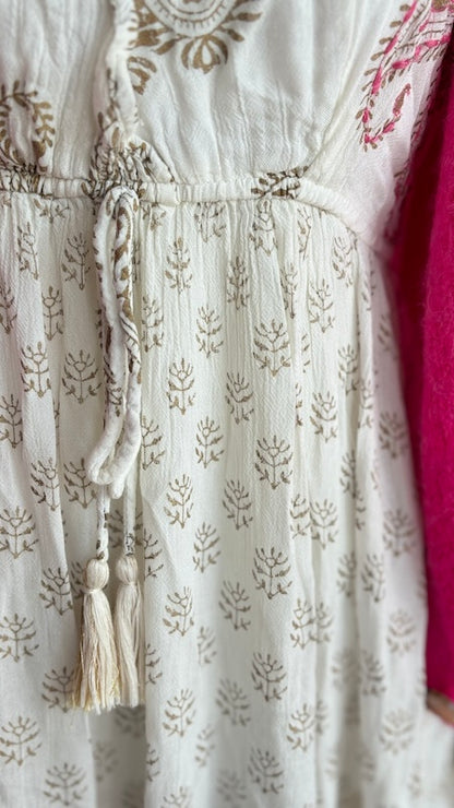 Weitere Bilder zu dem sommerlichen Bohokleid. Finde alle Details unten in unserer Produktbeschreibung.