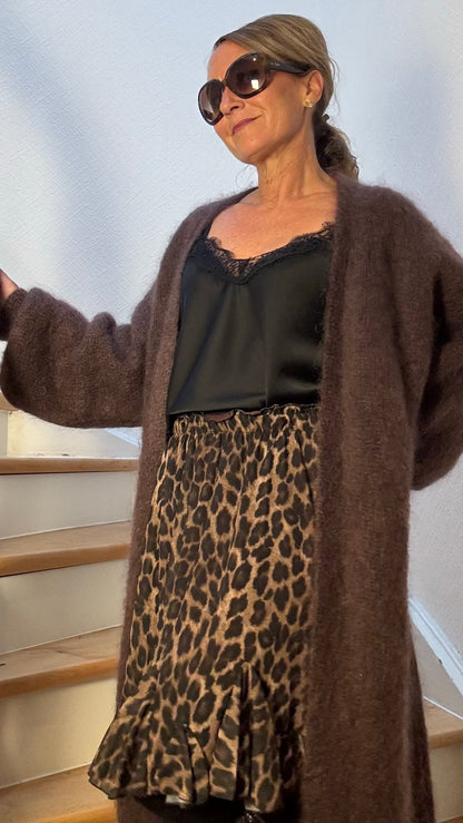 Savanna Chic Volantrock mit Leo-Print in Dark & Light, elastischem Mid-Waist-Bund mit Zierrand, blickdichtem Unterrock & Volant, Länge ca. 52 cm.