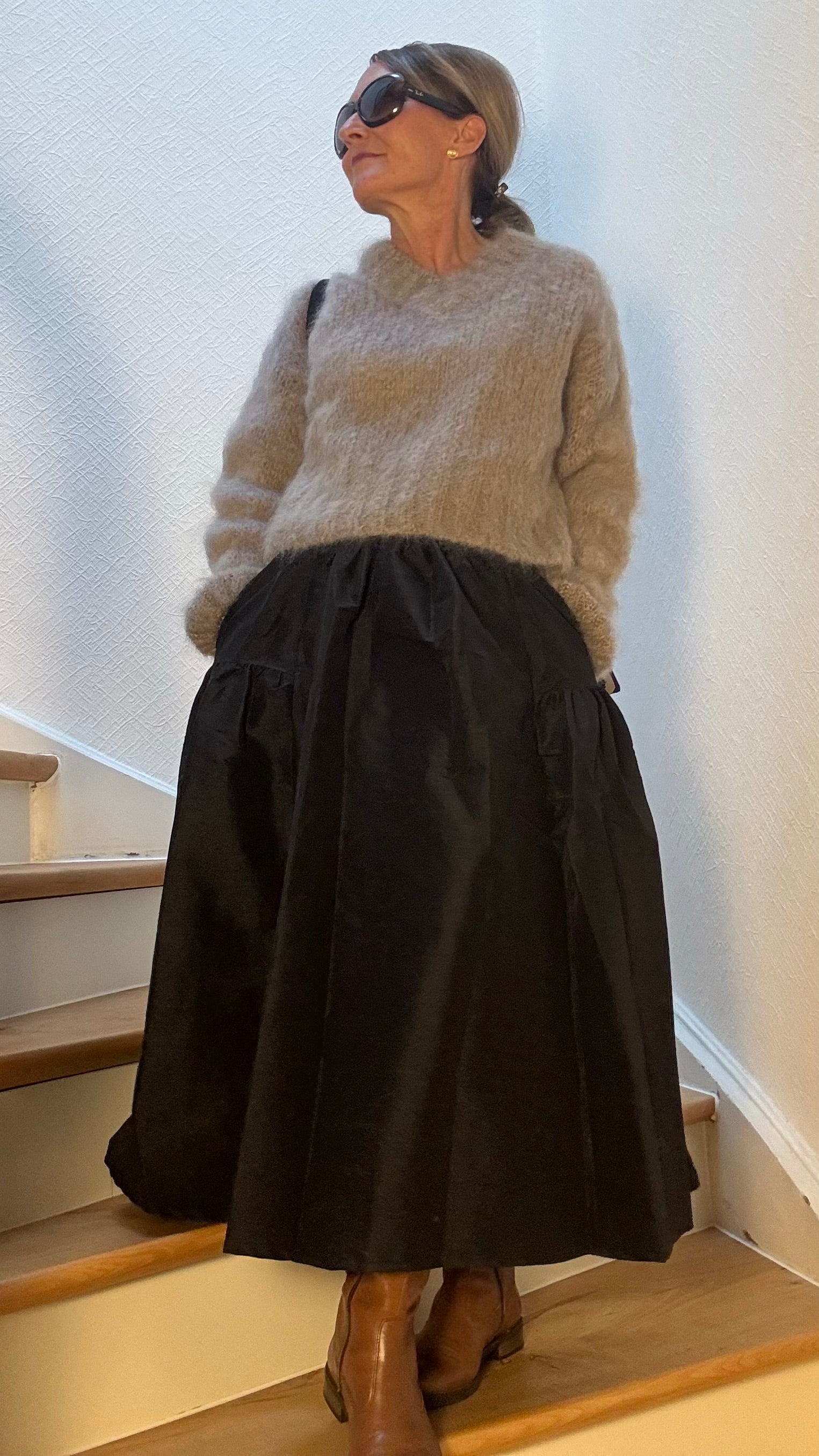 Royal Flair Taftrock mit Wildseiden-Optik, elastischem Bund, ca. 77 cm Länge, mit Eingriffstaschen. Bequem für Größen 34–42.