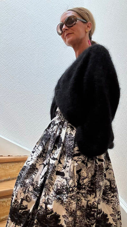 Midirock Toile de Jouy in Schwarz-Weiß mit klassischem Landschaftsmuster, aus 100 % Baumwolle, mit elastischem Bund, Eingriffstaschen und A-Linien-Schnitt, Länge ca. 79 cm, passend für Größen 34–40 – ideal für den Spätsommer