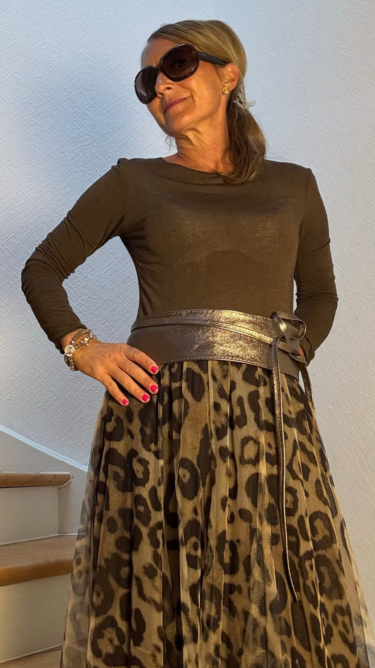 Miss Lotti Wild Grace Tüllrock: Langer Tüllrock mit großem Leo-Print und elastischem Bündchen, Länge ca. 89 cm – perfekt für Petites.